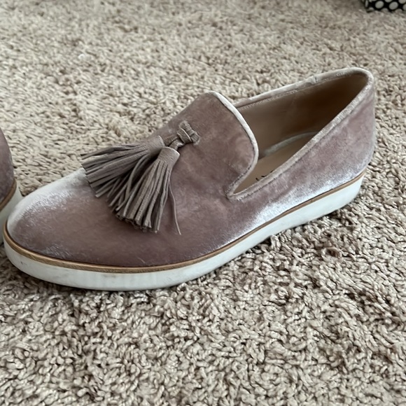 Shoes - Picture 2 of 3